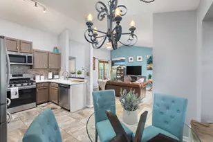 417 Travelaire Ave, Naperville, IL 60565 - Photo 9