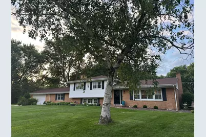152 Foxwood Lane, Barrington, IL 60010 - Photo 1