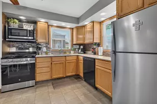 6109 S Neenah Ave, Chicago, IL 60638 - Photo 7