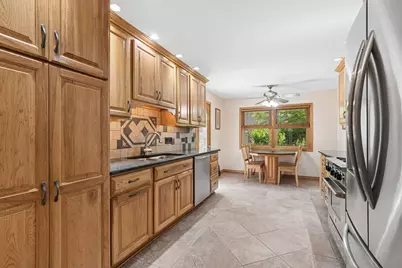 7933 Glen Lane, Darien, IL 60561 - Photo 11