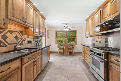 7933 Glen Lane, Darien, IL 60561 - Photo 13