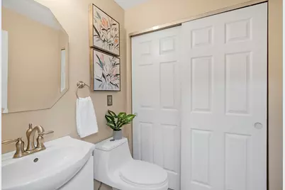 896 Cherry Creek Drive, Grayslake, IL 60030 - Photo 11