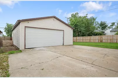 401 Kenyon Avenue, Romeoville, IL 60446 - Photo 3