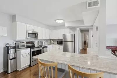 925 Spring Hill Drive #212, Northbrook, IL 60062 - Photo 9