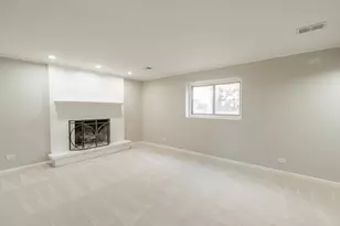 978 Sycamore Ln, Bartlett, IL 60103 - Photo 7