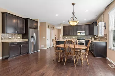 695 Cheshire Court, Oswego, IL 60543 - Photo 7