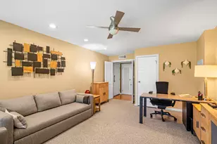 2 Oak Brook Club Dr, Oak Brook, IL 60523 - Photo 13