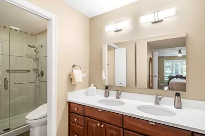 2 Oak Brook Club Drive #C106, Oak Brook, IL 60523 - Photo 9