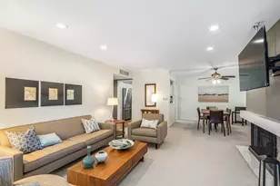 2 Oak Brook Club Dr, Oak Brook, IL 60523 - Photo 17