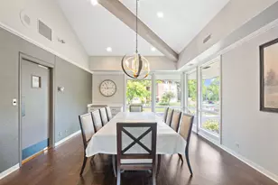 2 Oak Brook Club Dr, Oak Brook, IL 60523 - Photo 27