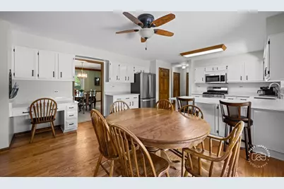 2440 Rio Grande Circle, Naperville, IL 60565 - Photo 7