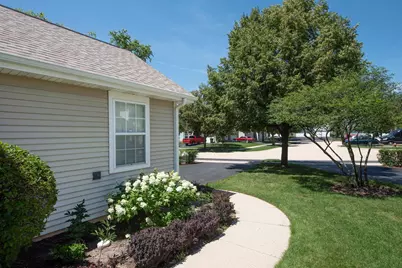 722 Timothy Court #O, East Dundee, IL 60118 - Photo 3