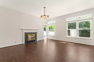 7422 Korbel Dr, Gurnee, IL 60031 - Photo 5