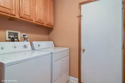 21 Arbor Drive, Streamwood, IL 60107 - Photo 9