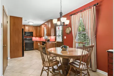 562 E Carpenter Drive, Palatine, IL 60074 - Photo 7