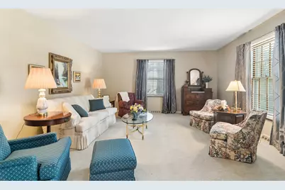 562 E Carpenter Drive, Palatine, IL 60074 - Photo 3