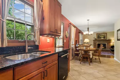 562 E Carpenter Drive, Palatine, IL 60074 - Photo 9