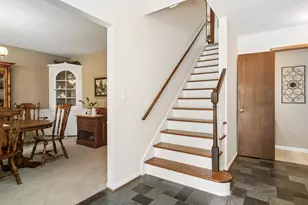 562 E Carpenter Dr, Palatine, IL 60074 - Photo 5