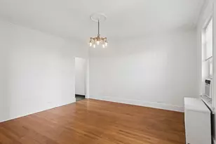 1044 W Balmoral Ave, Chicago, IL 60640 - Photo 9