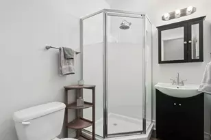 7358 N Damen Ave, Chicago, IL 60645 - Photo 13