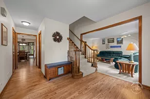 2412 Barkdoll Rd, Naperville, IL 60565 - Photo 3