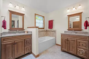 2412 Barkdoll Rd, Naperville, IL 60565 - Photo 21