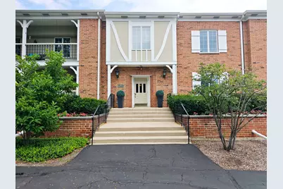 1528 Shire Circle #1A, Inverness, IL 60067 - Photo 1