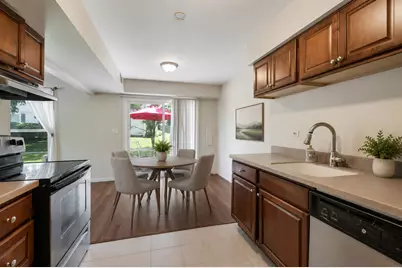 2208 Ramsey Circle, Schaumburg, IL 60194 - Photo 9