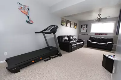117 S Evergreen Avenue, Addison, IL 60101 - Photo 9