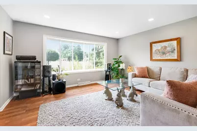3504 Illinois Road, Wilmette, IL 60091 - Photo 3
