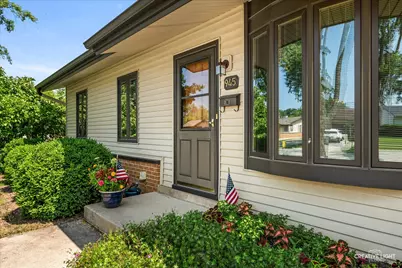 945 Victoria Lane, Elk Grove Village, IL 60007 - Photo 3