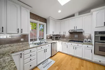 5900 Crain Street, Morton Grove, IL 60053 - Photo 7