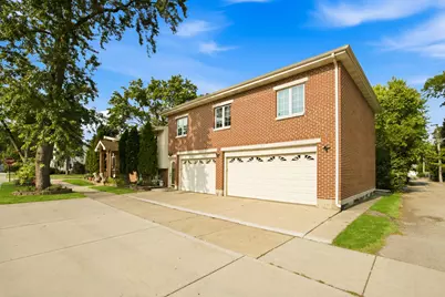 5900 Crain Street, Morton Grove, IL 60053 - Photo 3