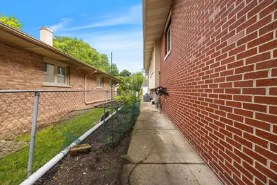 5900 Crain Street, Morton Grove, IL 60053 - Photo 33