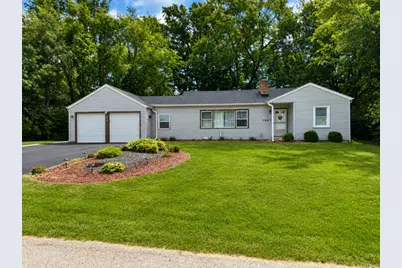 146 N Pleasant Road, Lake Zurich, IL 60047 - Photo 1