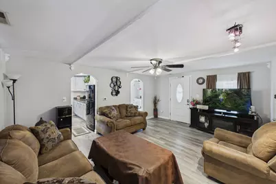 207 Second Street, Elgin, IL 60123 - Photo 7