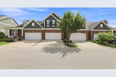 153 Roslyn Place, Bloomingdale, IL 60108 - Photo 1