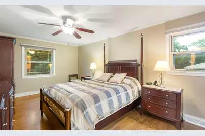 [Address not provided], Deerfield, IL 60015 - Photo 15