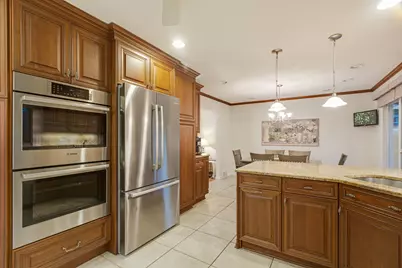 [Address not provided], Deerfield, IL 60015 - Photo 17