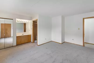 5646 W 103rd Street #106, Oak Lawn, IL 60453 - Photo 9