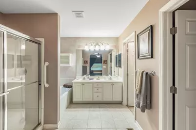 7004 Nathan Lane, Carpentersville, IL 60110 - Photo 9