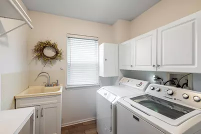 7004 Nathan Lane, Carpentersville, IL 60110 - Photo 13