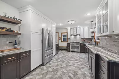 8165 Clarendon Hills Road, Willowbrook, IL 60527 - Photo 11