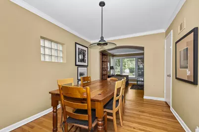 8130 Kilbourn Avenue, Skokie, IL 60076 - Photo 5