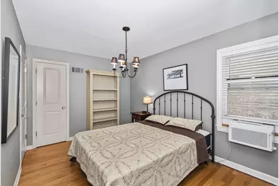 8130 Kilbourn Avenue, Skokie, IL 60076 - Photo 15