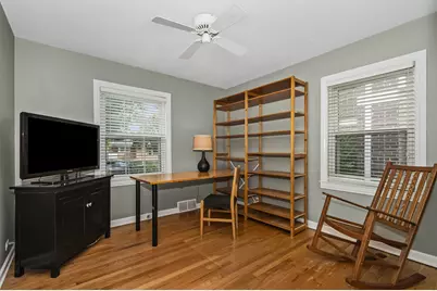 8130 Kilbourn Avenue, Skokie, IL 60076 - Photo 17