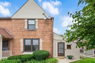 721 E Maple Ave, La Grange, IL 60525 - Photo 1
