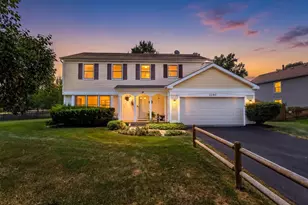 2297 Pontiac Cir, Naperville, IL 60565 - Photo 3