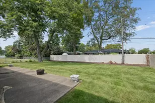 2021 Glenwood Ave, Joliet, IL 60435 - Photo 23