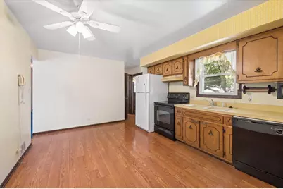 2021 Glenwood Avenue, Joliet, IL 60435 - Photo 7